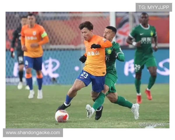 成都足球队以77分领跑世界锦标赛积分榜展现强劲实力